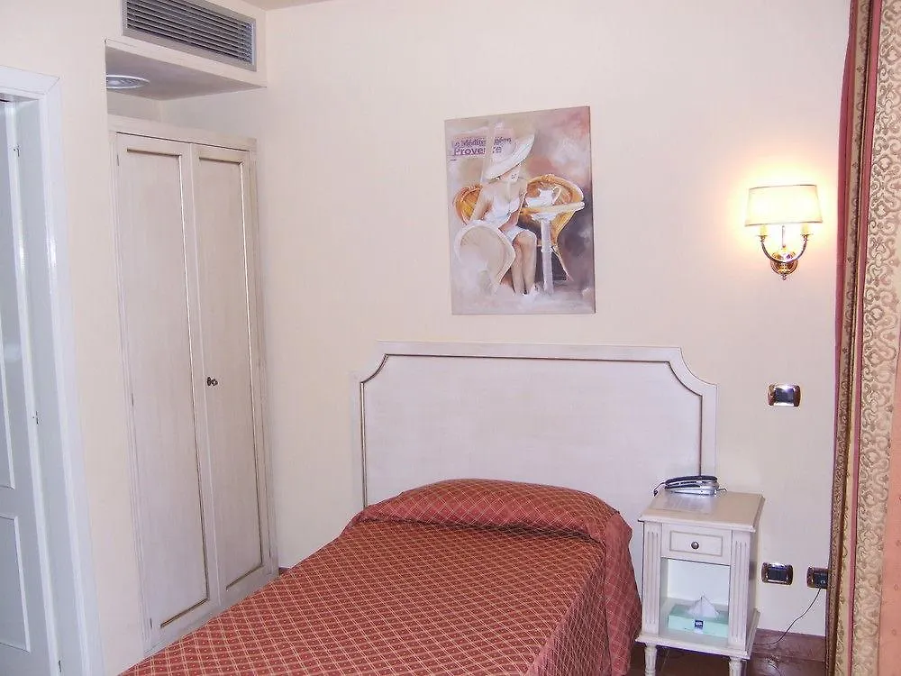 Hotel Quadrifoglio Roma Eur 3*,  Itália