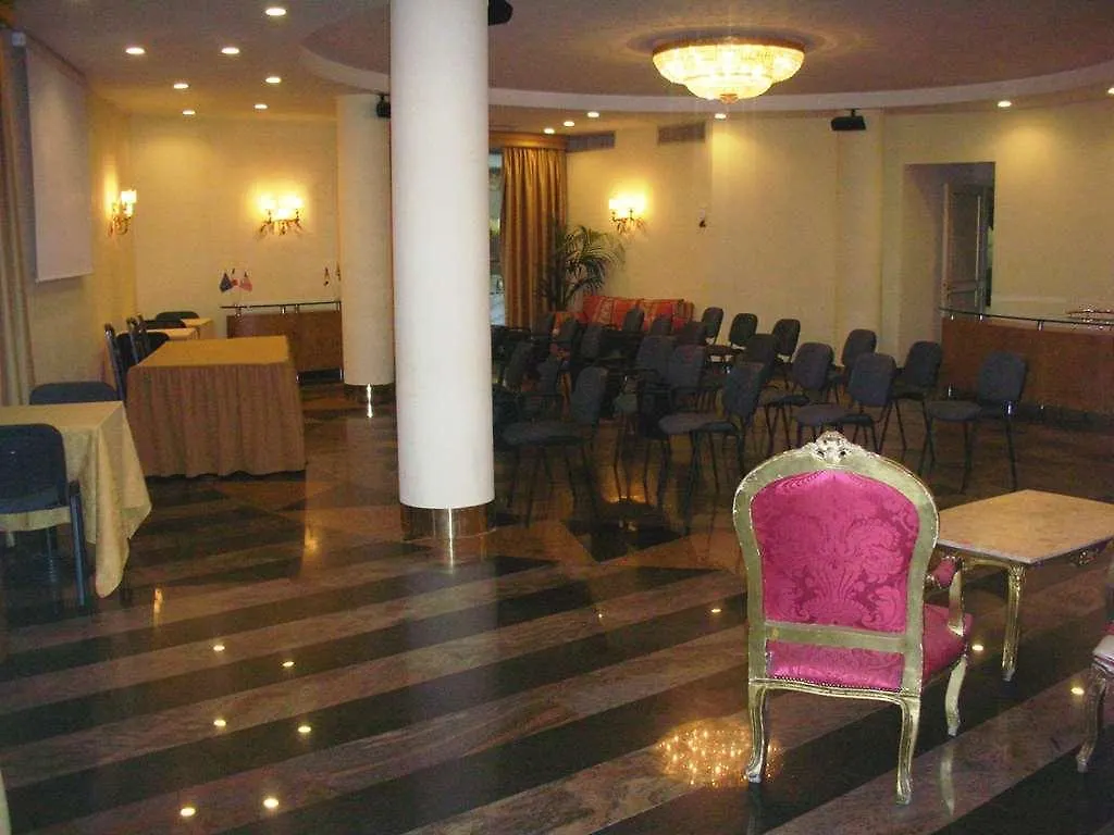Hotel Quadrifoglio Roma Eur 3*,