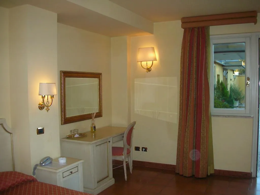 Hotel Quadrifoglio Roma Eur